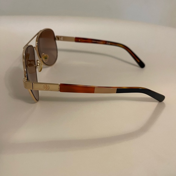 Tory Burch sunglasses - Picture 2 of 6